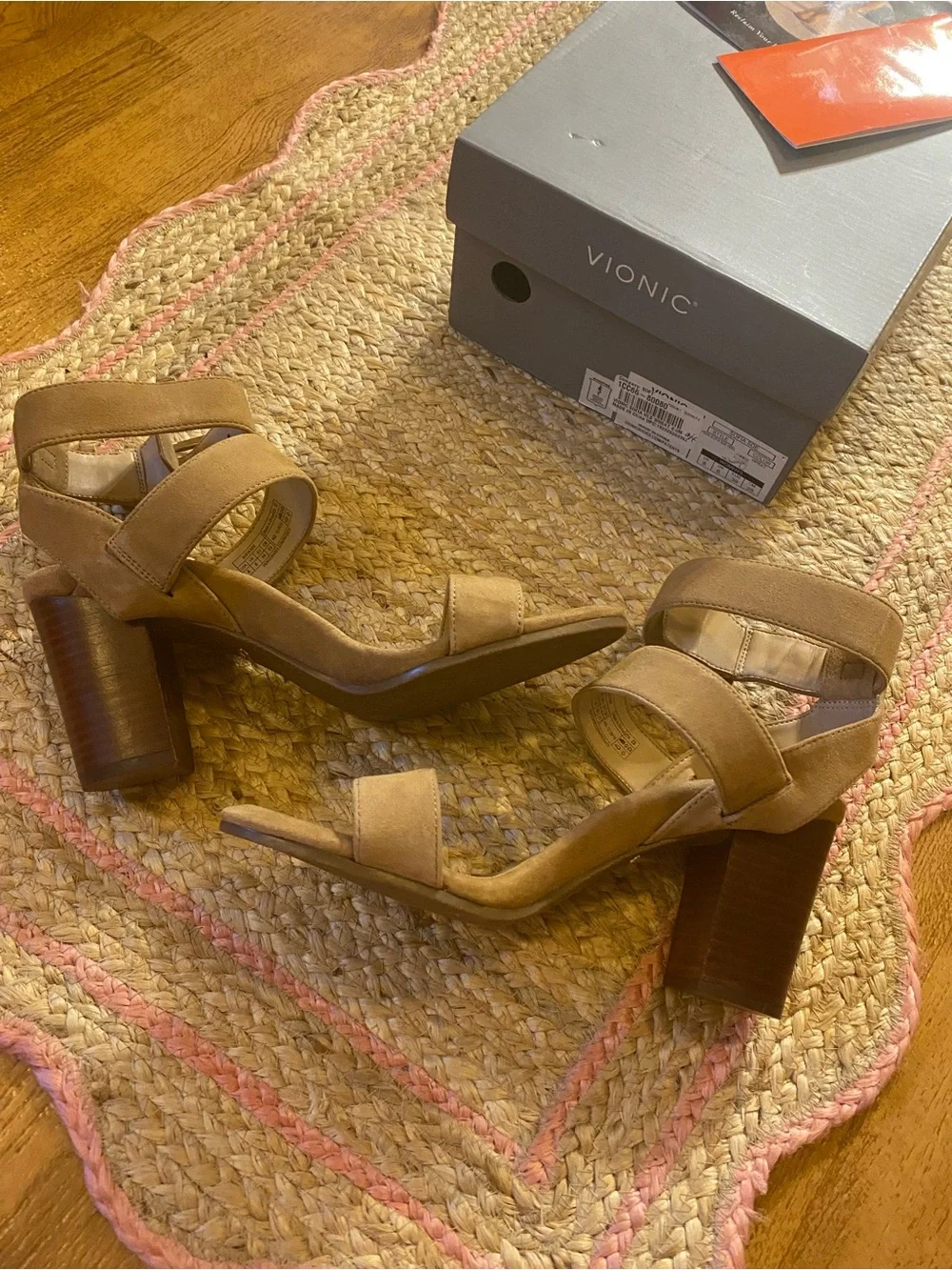 Vionic Sofia Wheat Suede Ankle Strap Block Heel Sandal 8 clean girl boho chic